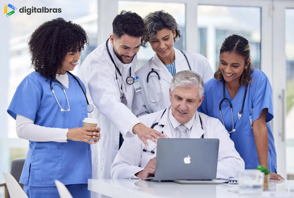 Equipe médica trabalhando em conjunto